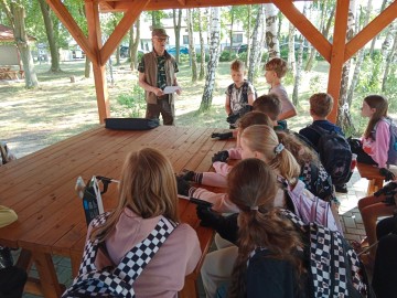 Międzypokoleniowa lekcja przyrody nad Rawką, 